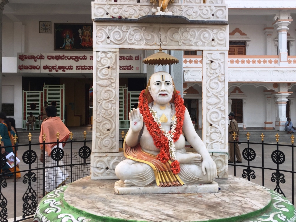 hyderabad to mantralayam cab
